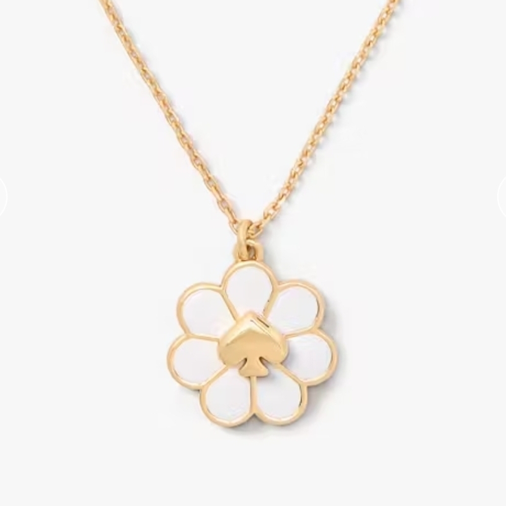 ✨️Kate Spade✨️ Gold Floral Pendant Necklace